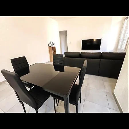 Centre Gare Apartment *